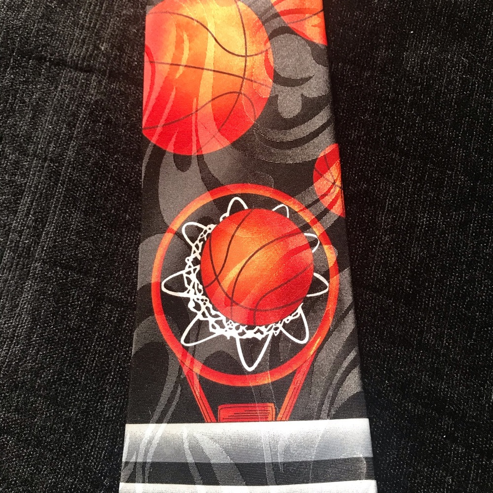Steven Harris Basketball tie